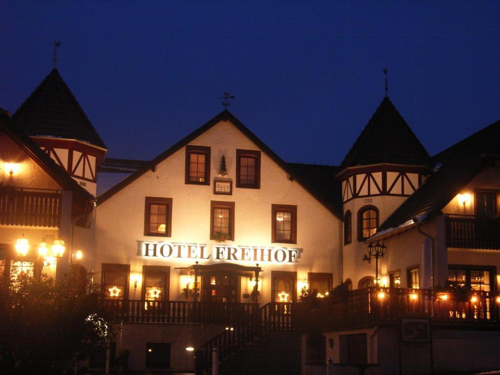Hotel Freihof Hiddenhausen Buitenkant foto
